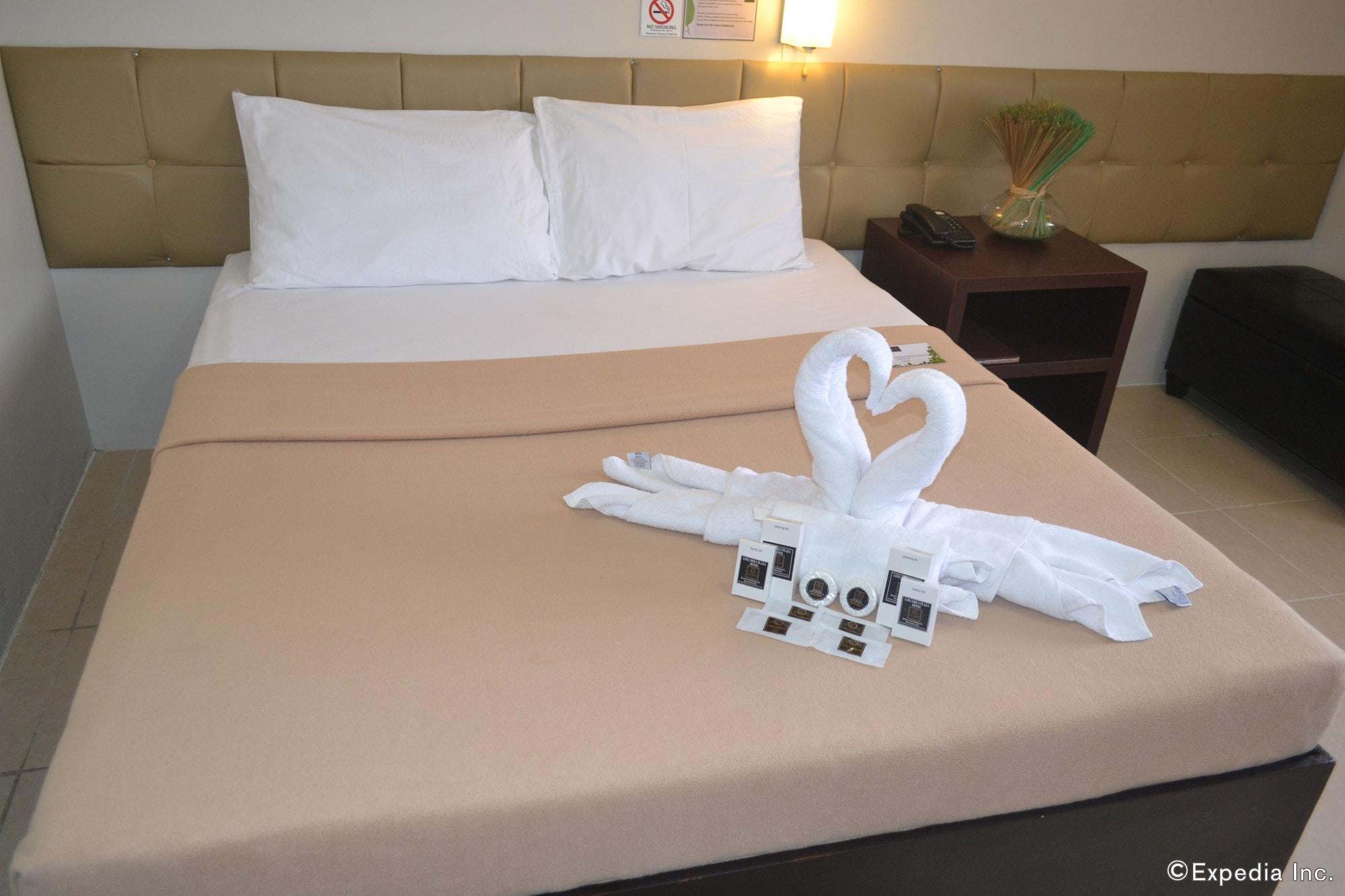 Columbus Plaza Hotel General Santos City Eksteriør billede