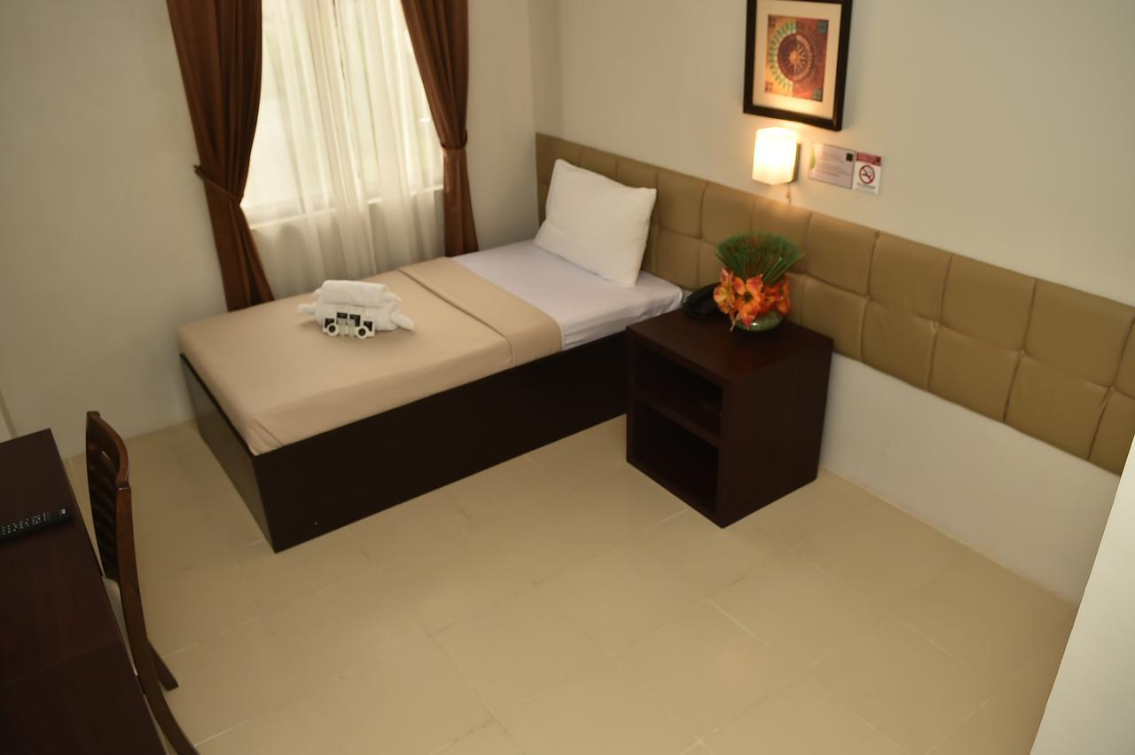 Columbus Plaza Hotel General Santos City Eksteriør billede