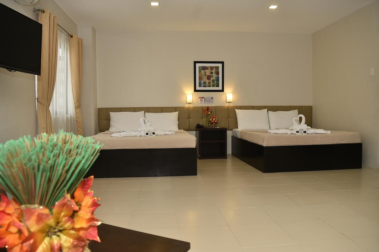 Columbus Plaza Hotel General Santos City Eksteriør billede