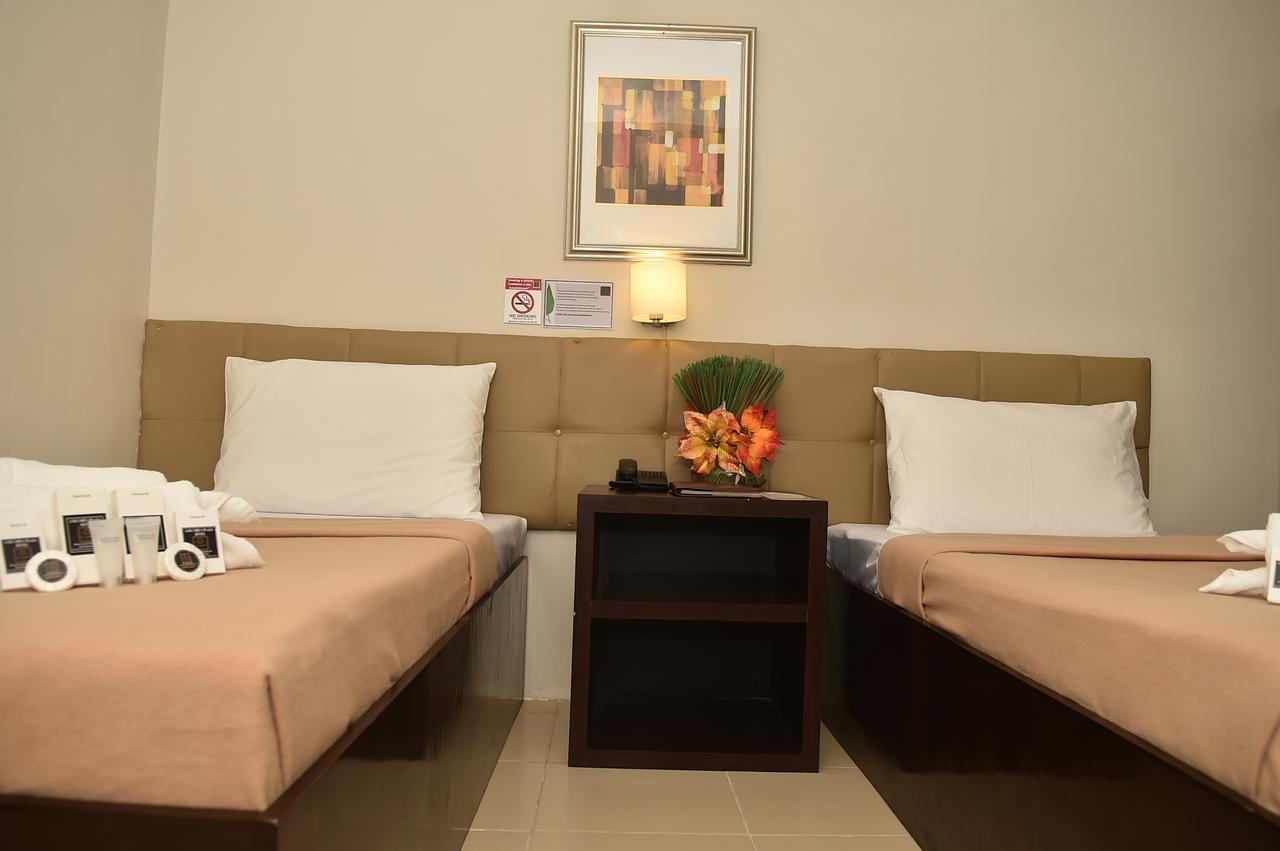 Columbus Plaza Hotel General Santos City Eksteriør billede